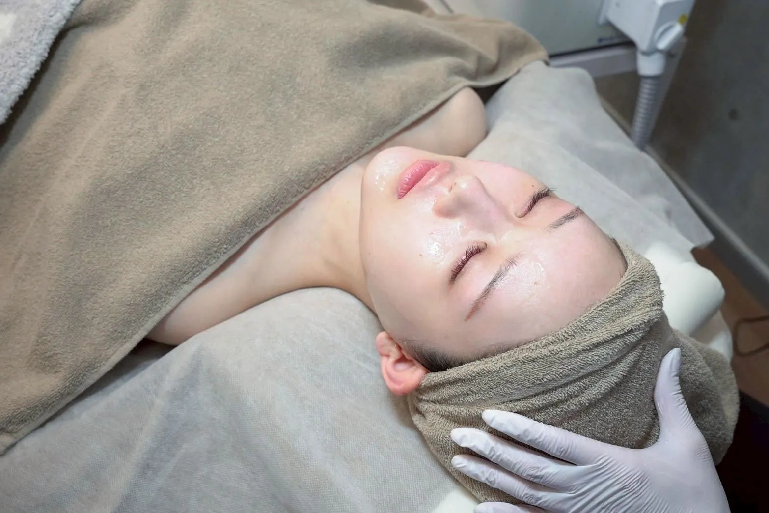 ツヤ肌フェイシャル